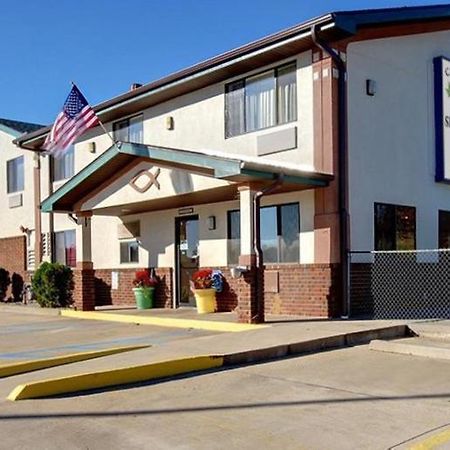 Cassville Four Seasons Inn & Suites Exterior foto